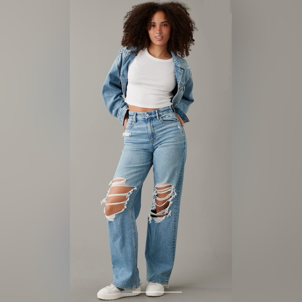 AE Stretch Curvy Super High-Waisted Baggy Straight Jean